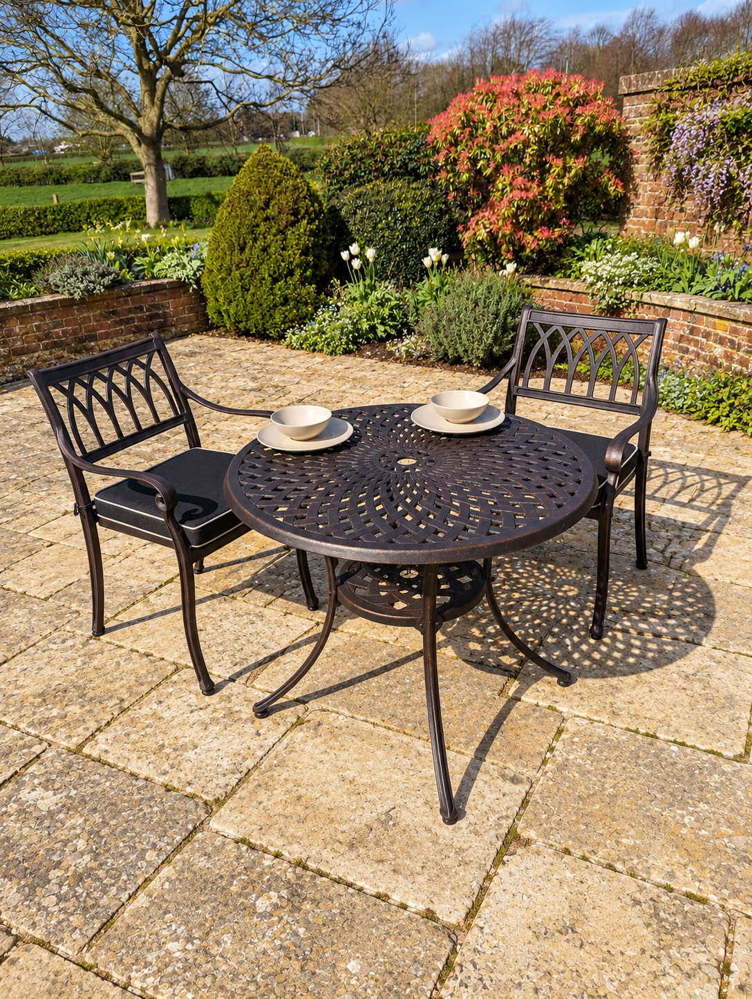 Windsor 90 • Premium Two-Seater Bistro Set